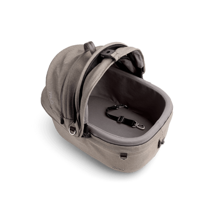 Maeve 5X Pet Car Seat with ISOFIX Base