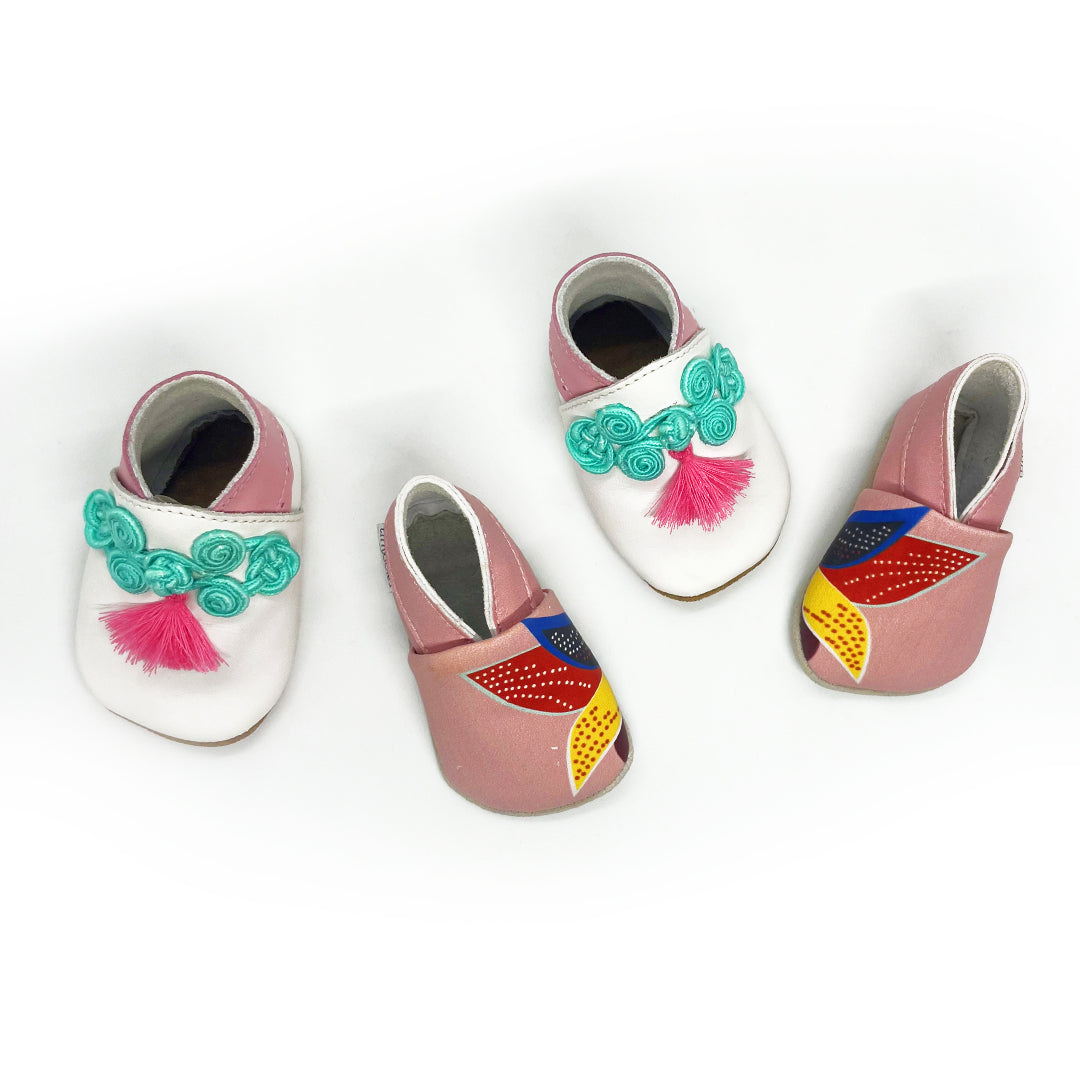 [TinySoles] Pre-walkers Soft Soled Baby Walking Shoes - Lunar Collection, Button Tassel (White/Blue)
